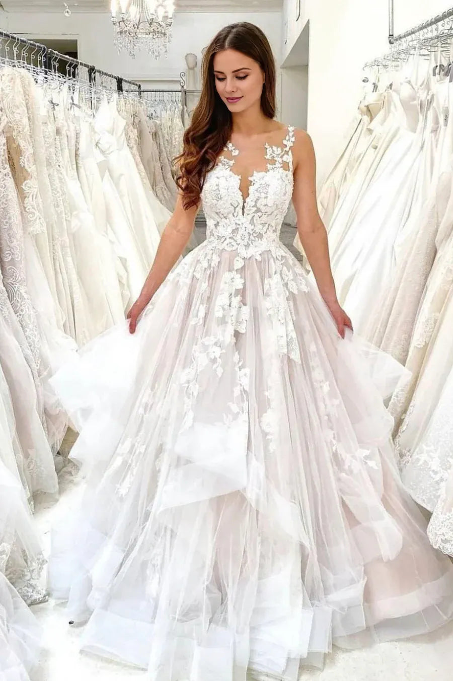 A-Line Lace White Sleeveless Sweep Brush Train Lace Bridal Gowns With Pleats Appliques Tulle Lace Long Prom Dresses Evening Dresses