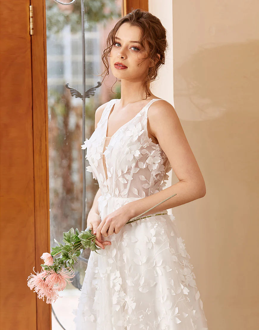 White Appliques Tulle Wedding Dress