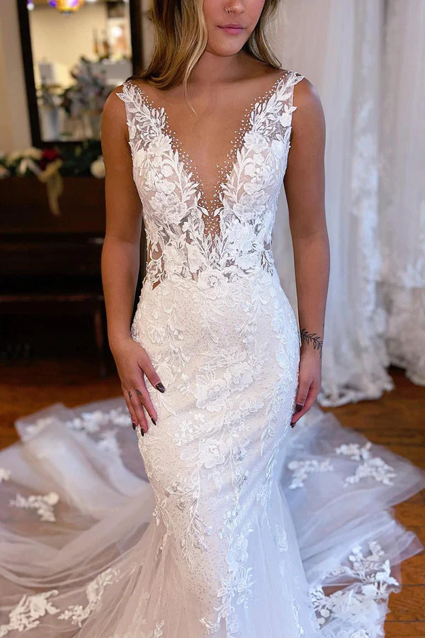Mermaid Wedding Dresses Sheath / Column V Neck Sleeveless Court Train Lace Bridal Gowns With Appliques