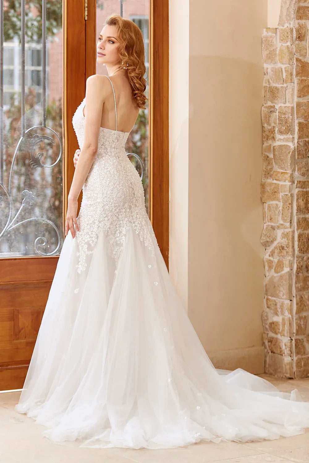 Mermaid Spaghetti Straps V Neck Sweep Train Wedding Dress Cathedral Train Lace Bridal Gowns With Appliques
