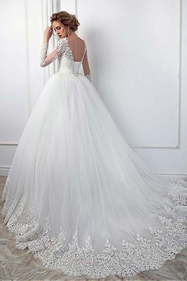 Elegant Bateau Neckline Ball Gown Wedding Dress With Lace Appliques
