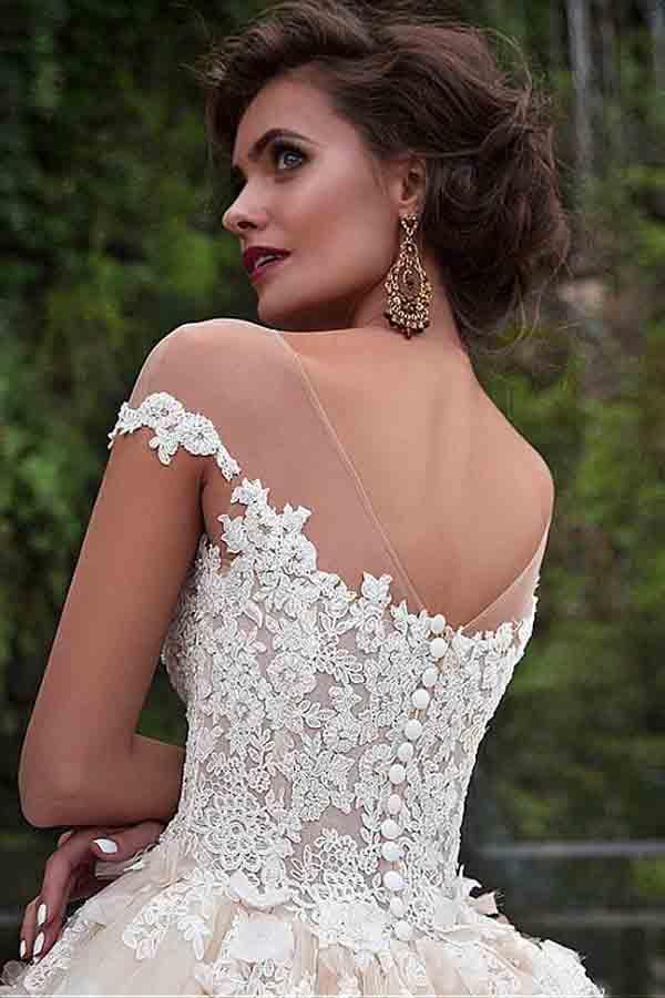 Fantastic Tulle Bateau Neckline Ball Gown Wedding Dresses With Lace