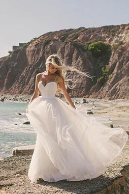 Tulle Destination Sweetheart Spaghetti Strap Wedding Dress