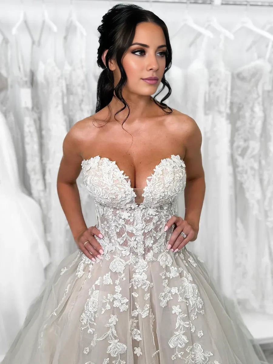 Wedding Dress Ball Gown Elegant Strapless Formal Party Dress Champagne Tulle Lace Long Prom Dress With Appliques