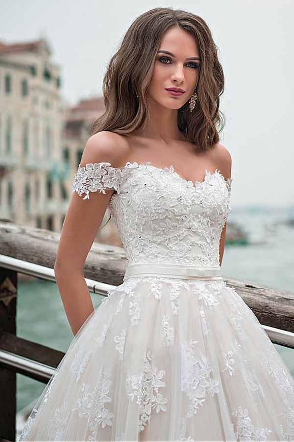 Off-the-shoulder Neckline A-line Wedding Dress With Lace Appliques
