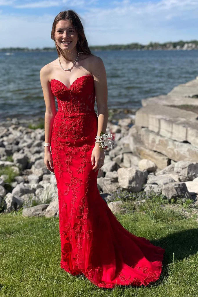 Strapless Mermaid Prom Dress With Lace Appliques