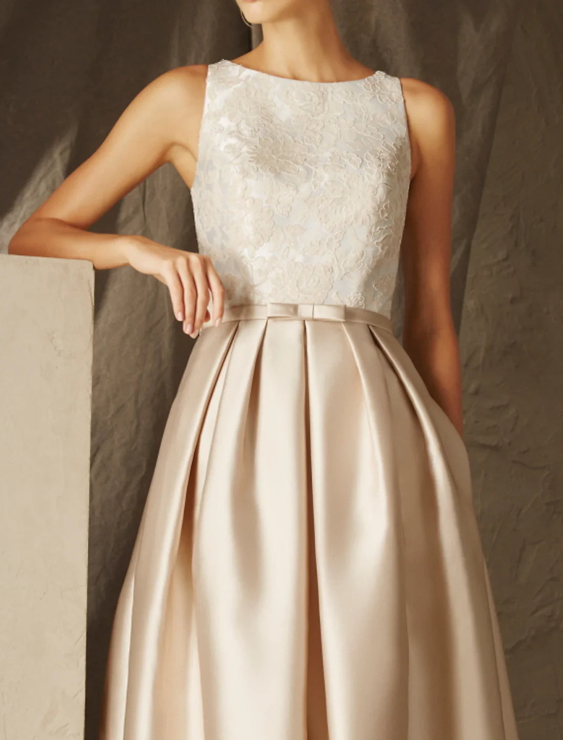 A-Line Party Dress Evening Dress Jewel Neck Sleeveless Floor Length Satin with Sash / Ribbon Pleats Appliques