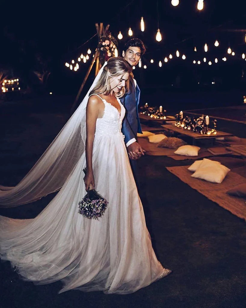 Spaghetti Strap V Neck Beach Wedding Dresses Backless Bridal Dresses