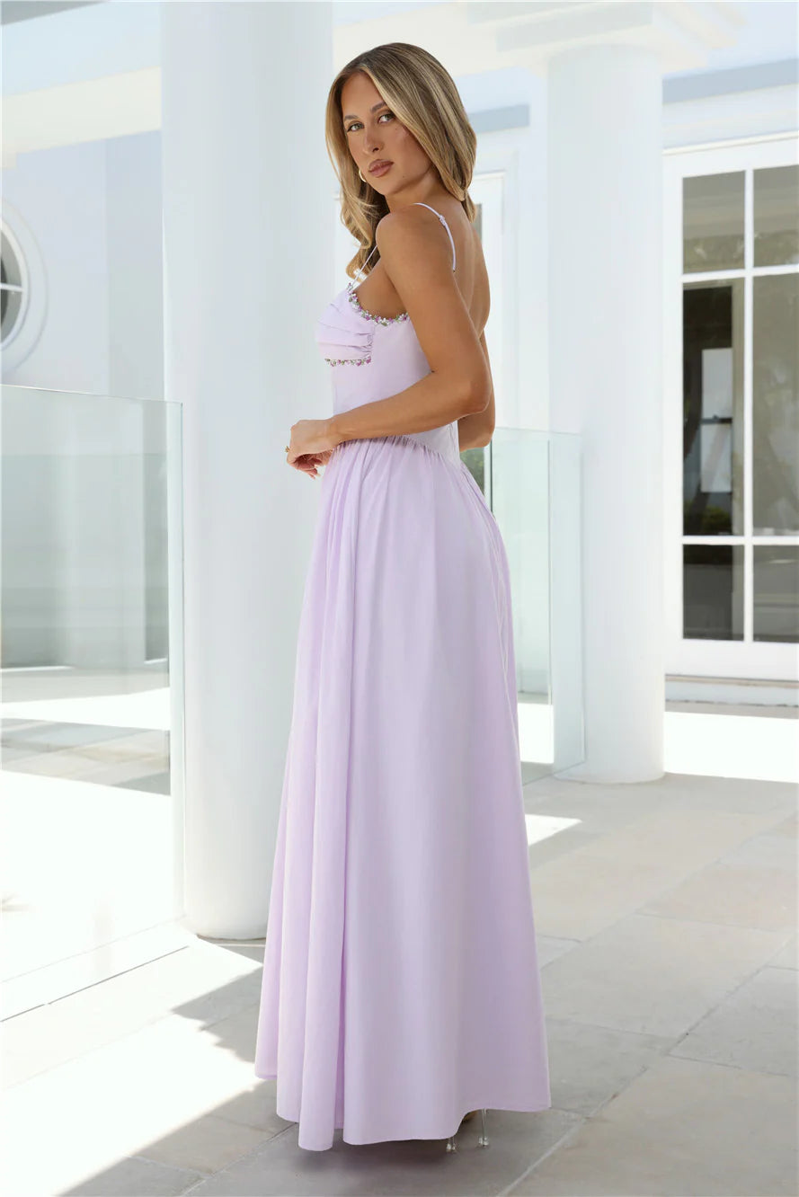 Luxury Lavender Prom Dresses with Chiffon Fabric Floral Embroidery and Low Back