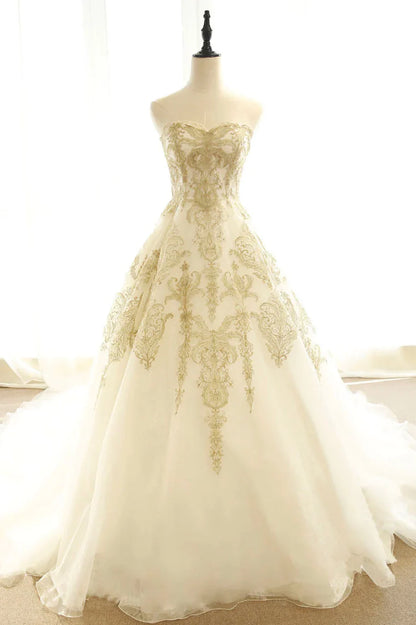 Open Back Wedding Dresses Sweep / Brush Train Ball Gown Strapless Evening Dress with Train Champagne Strapless Tulle Lace Prom Dress with Appliques
