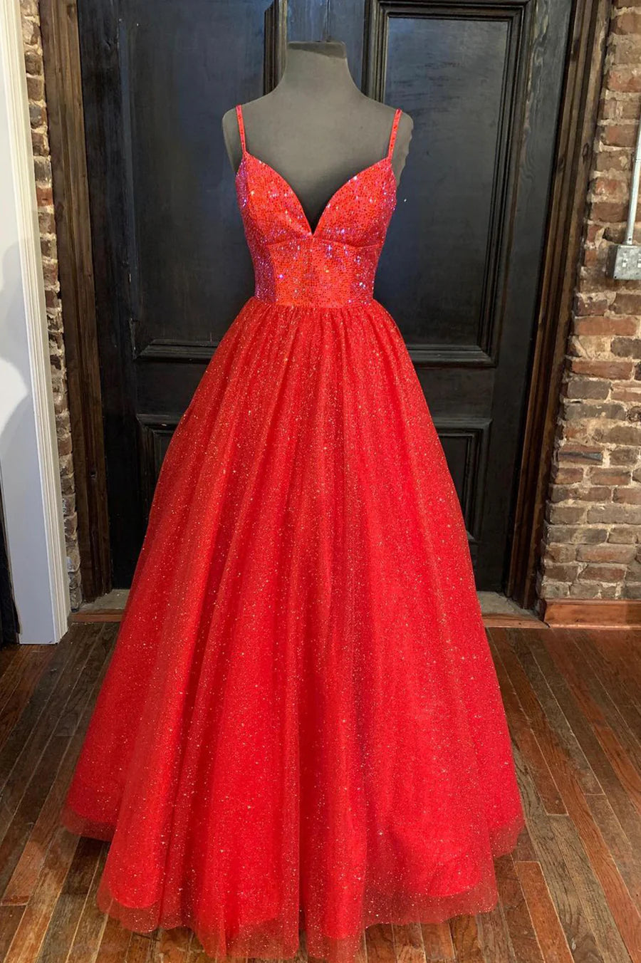 A-Line Spaghetti Straps V Neck Evening Party Dresses Tulle Beading Long Prom Dresses