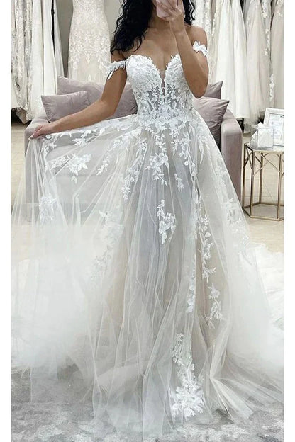 Fairy A Line Off the Shoulder V-Neck Tulle Wedding Dresses with Appliques ﻿