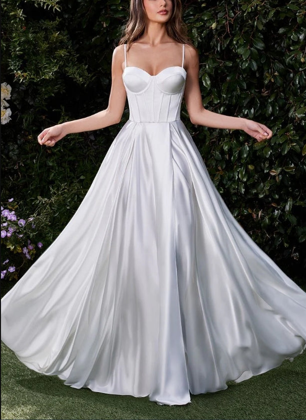 November December Wedding Dress Stretch Spandex Satin Lace-up Corset Back Closure Strapless Pointed V-Neckline Gathered Waistline Leg Slit Dress