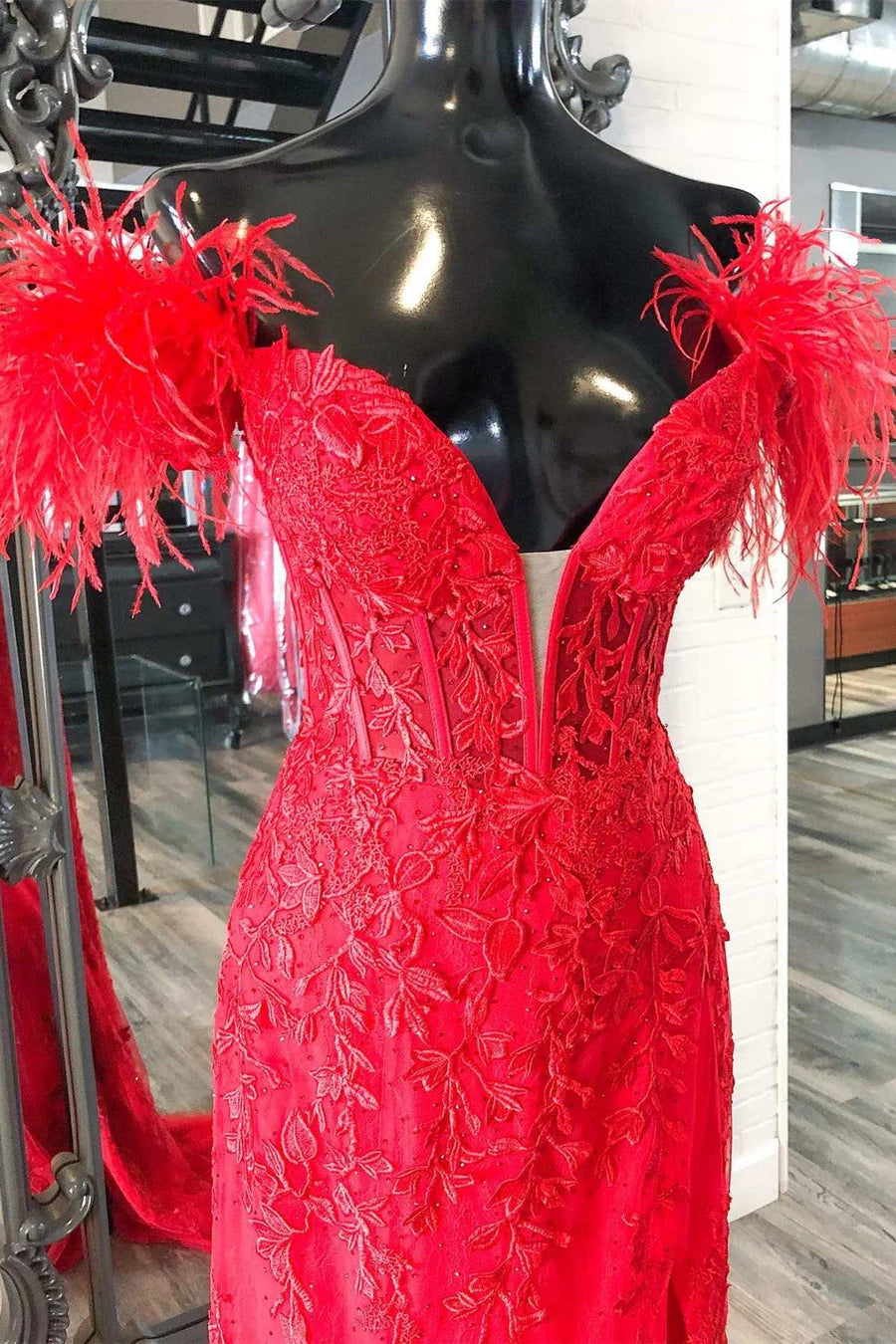 Floral Lace Feather Off-the-Shoulder Mermaid Long Prom Dress