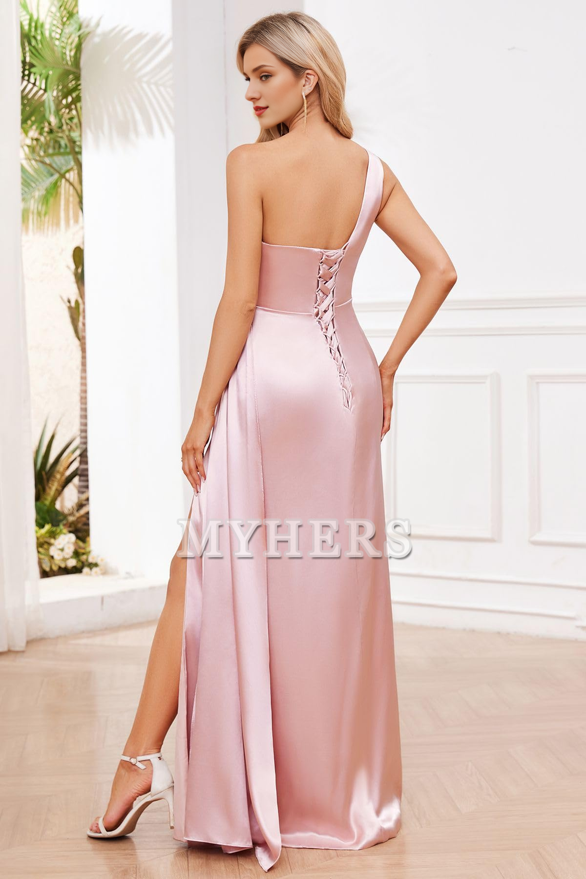 Charming One Shoulder Ruched Side Fork Backless Long Bridesmaid Dresses Wedding Guests Dresses