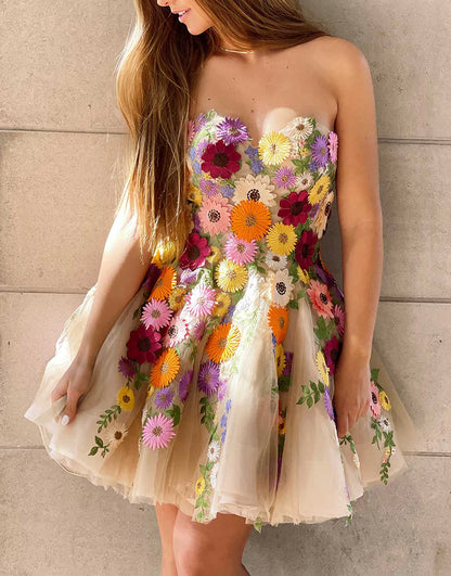 Sweetheart Homecoming Dress With Appliques