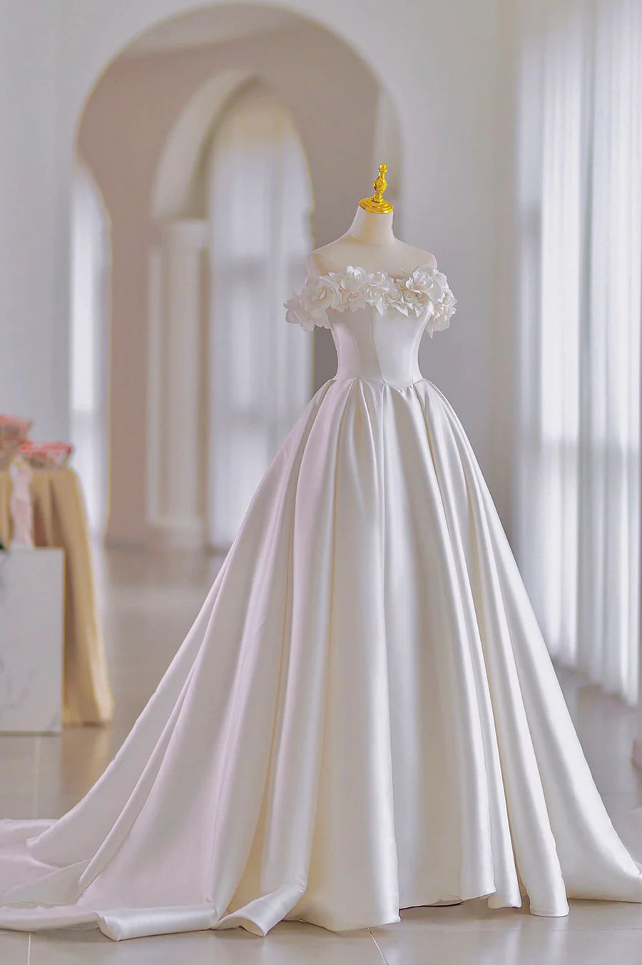 A-Line Flower Wedding Gown with Bow  Sweep / Brush Train Strapless Satin Long Ball Gown