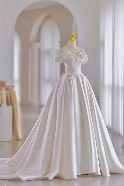 A-Line Flower Wedding Gown with Bow  Sweep / Brush Train Strapless Satin Long Ball Gown