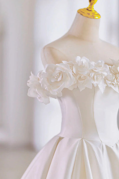 A-Line Flower Wedding Gown with Bow  Sweep / Brush Train Strapless Satin Long Ball Gown
