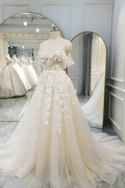 Wedding Dresses Off Shoulder Cap Sleeve Court Train Lace Bridal Gowns With Lace Appliques Champagne Tulle Lace Long Prom Dress