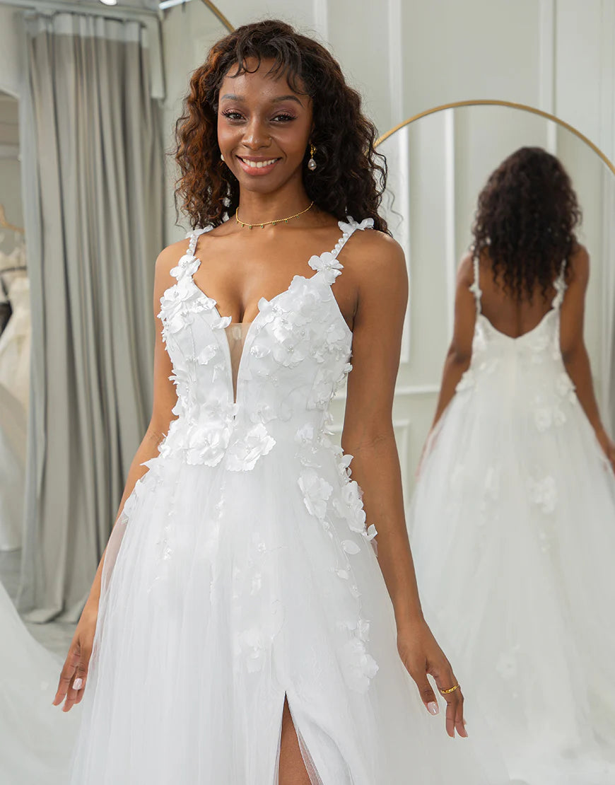 A Line Lace Backless Wedding Dress Side Split With 3D Appliqued