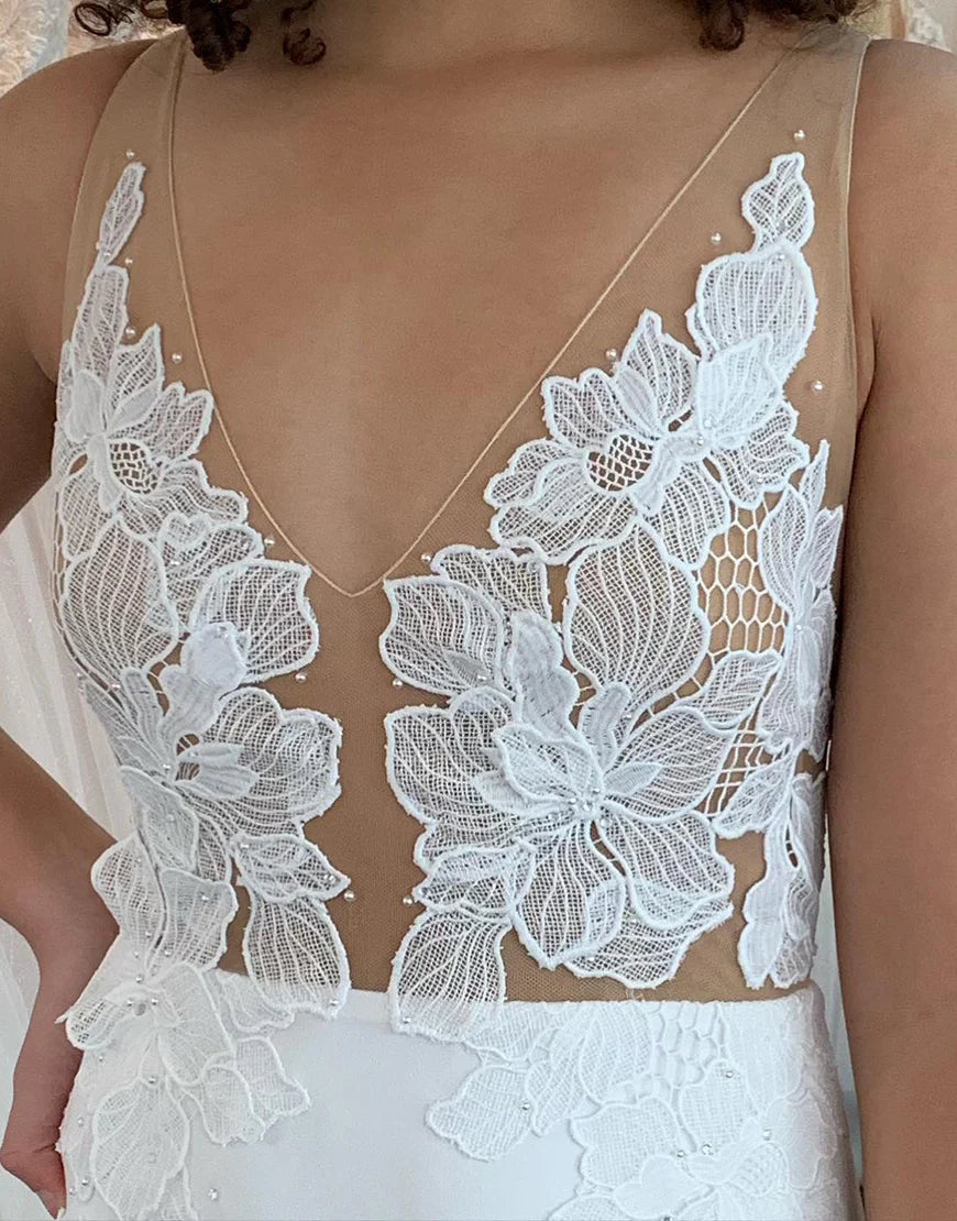 Sexy Boho Plunging Backless Lace Appliques Wedding Dress
