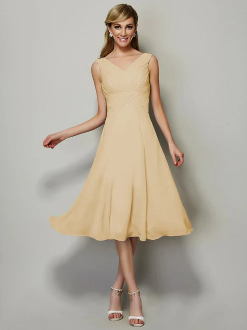 A-Line/Princess V-neck Sleeveless Pleats Short Chiffon Bridesmaid Dresses Party Dresses Wedding Guest Dresses