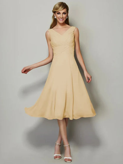 A-Line/Princess V-neck Sleeveless Pleats Short Chiffon Bridesmaid Dresses Party Dresses Wedding Guest Dresses