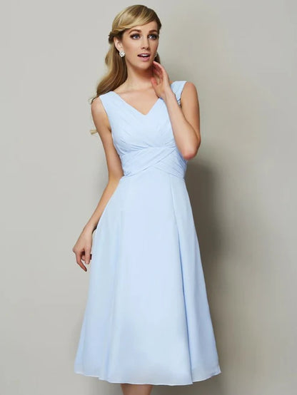 A-Line/Princess V-neck Sleeveless Pleats Short Chiffon Bridesmaid Dresses Party Dresses Wedding Guest Dresses