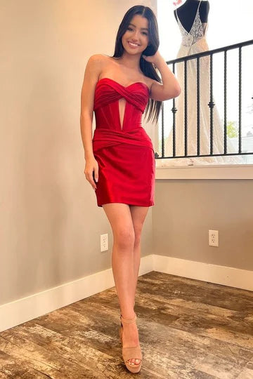 Strapless Keyhole Ruched Mini Homecoming Dress