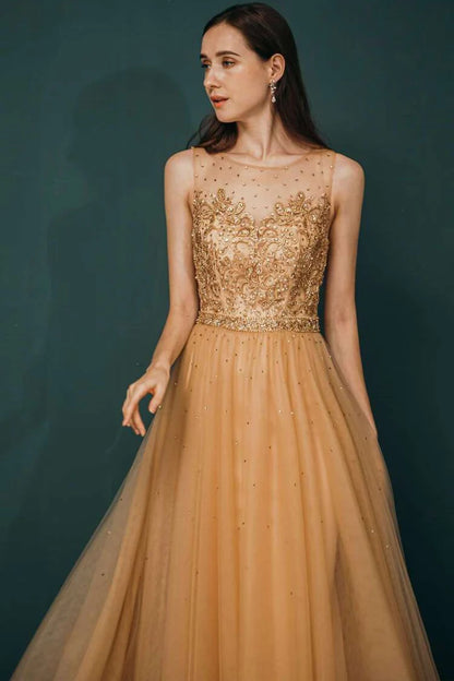 Sleeveless Appliques Prom Gown