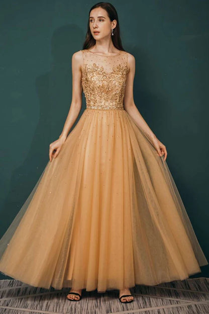 Sleeveless Appliques Prom Gown