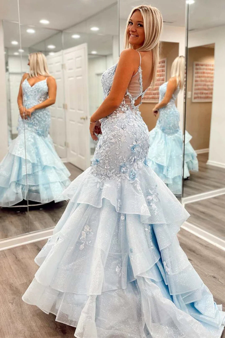 3D Floral Lace Tiered Trumpet Long Prom Dress