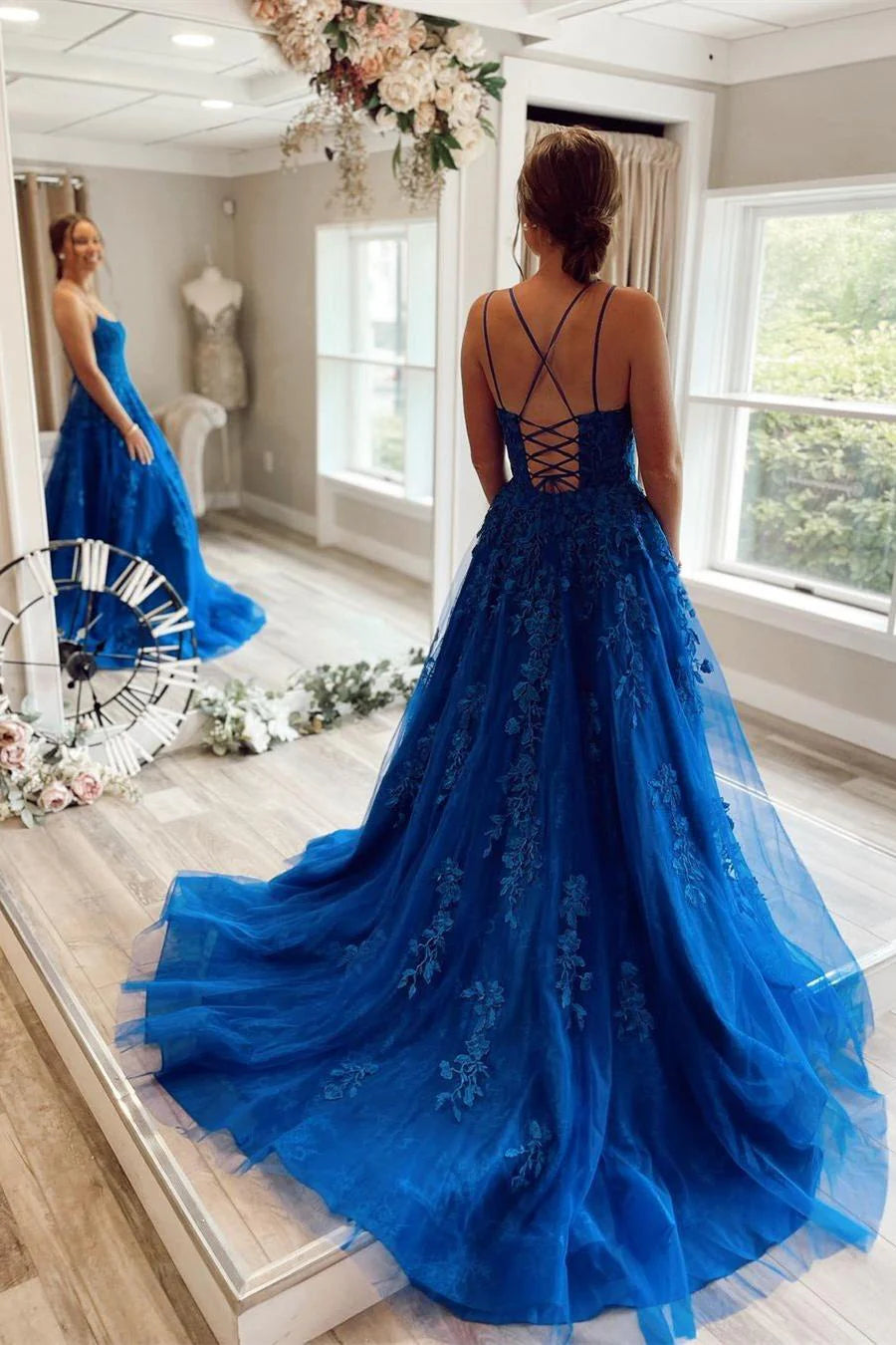 Princess  Appliques A-line Long Formal Dress