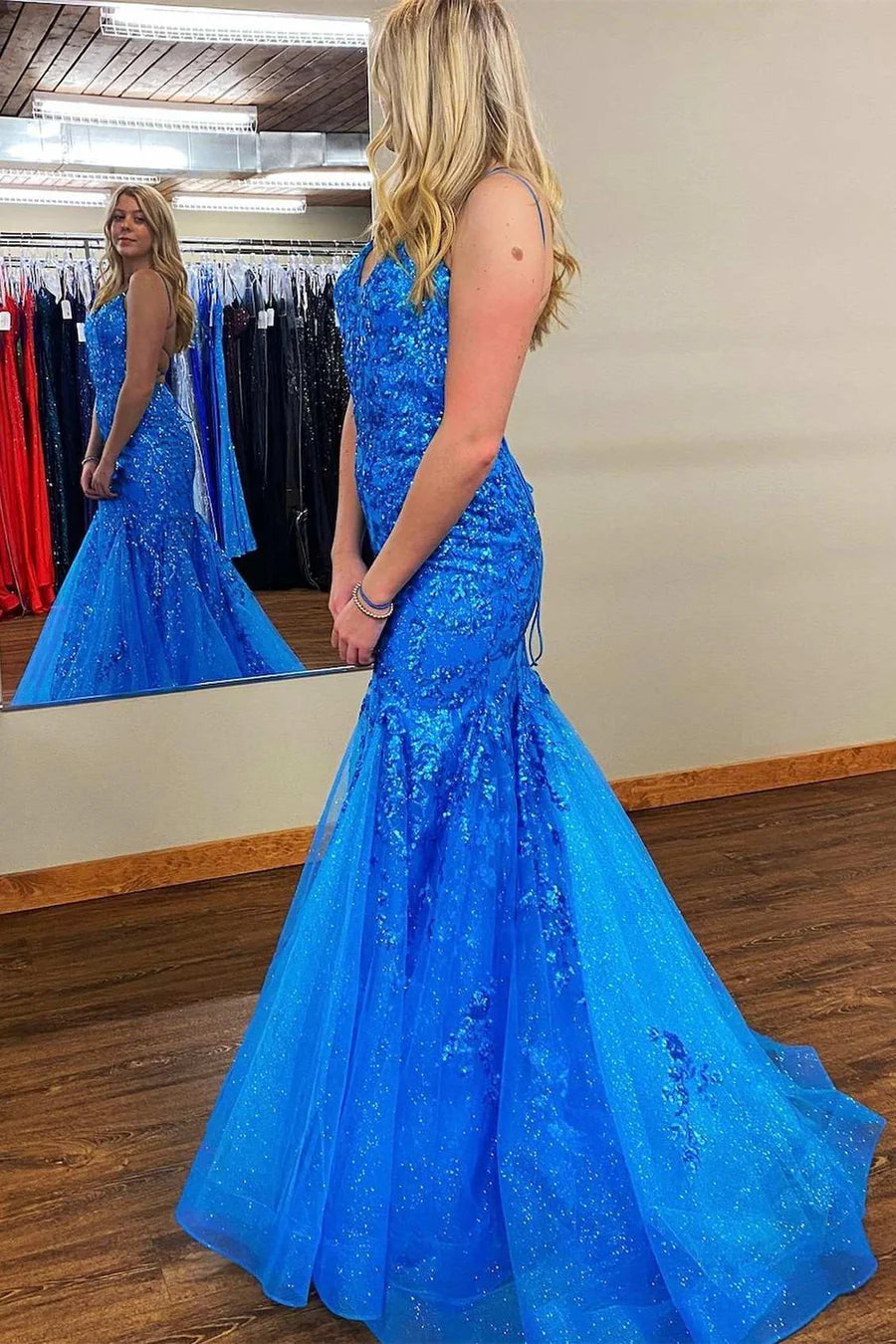 Appliques Lace-Up Back Trumpet Long Prom Dress