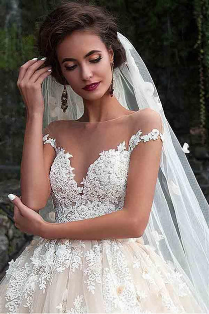 Fantastic Tulle Bateau Neckline Ball Gown Wedding Dresses With Lace