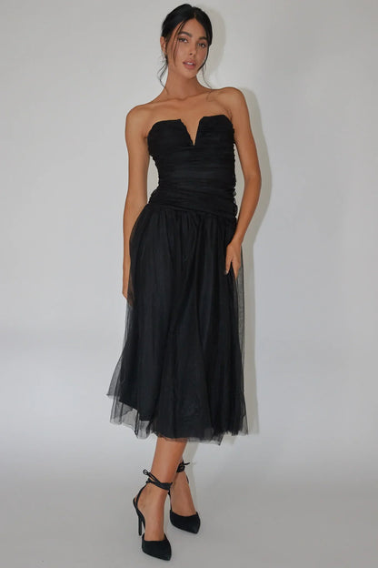 Edgy Romantic Strapless Sweetheart Neck Ruched Tulle Midi Evening Dress