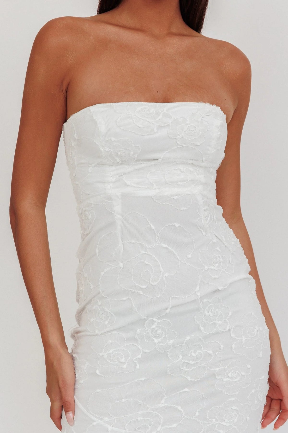 Elegant Fitted Strapless Floral Lace Midi Evening Dress