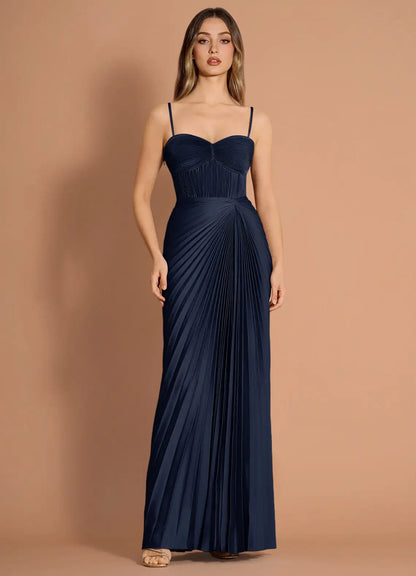Elegant Navy Blue Strapless Pleated Gown with Sweetheart Neckline: Evening Dresses