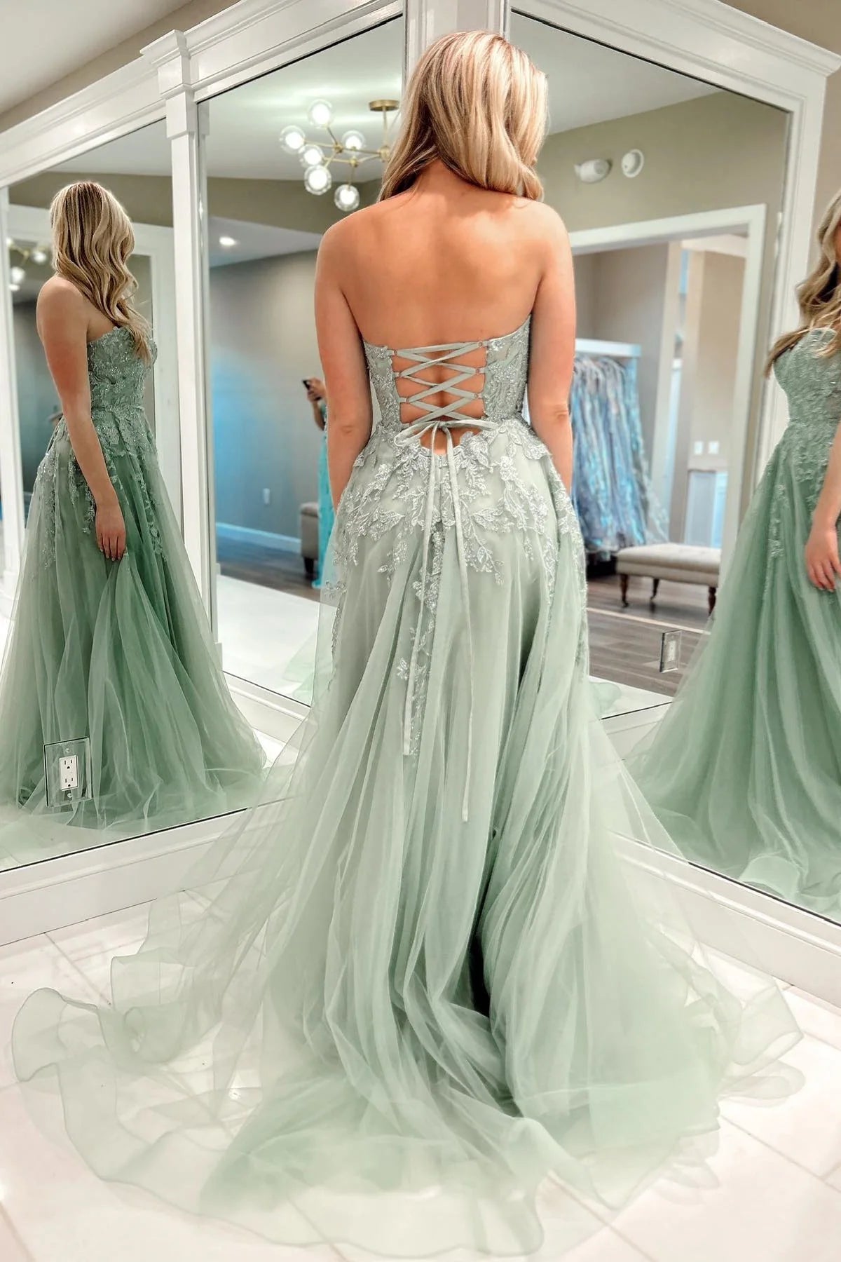 Sweep/Brush Train Dresses Lace-Up Strapless Appliques Tulle Long Prom Dress with Slit
