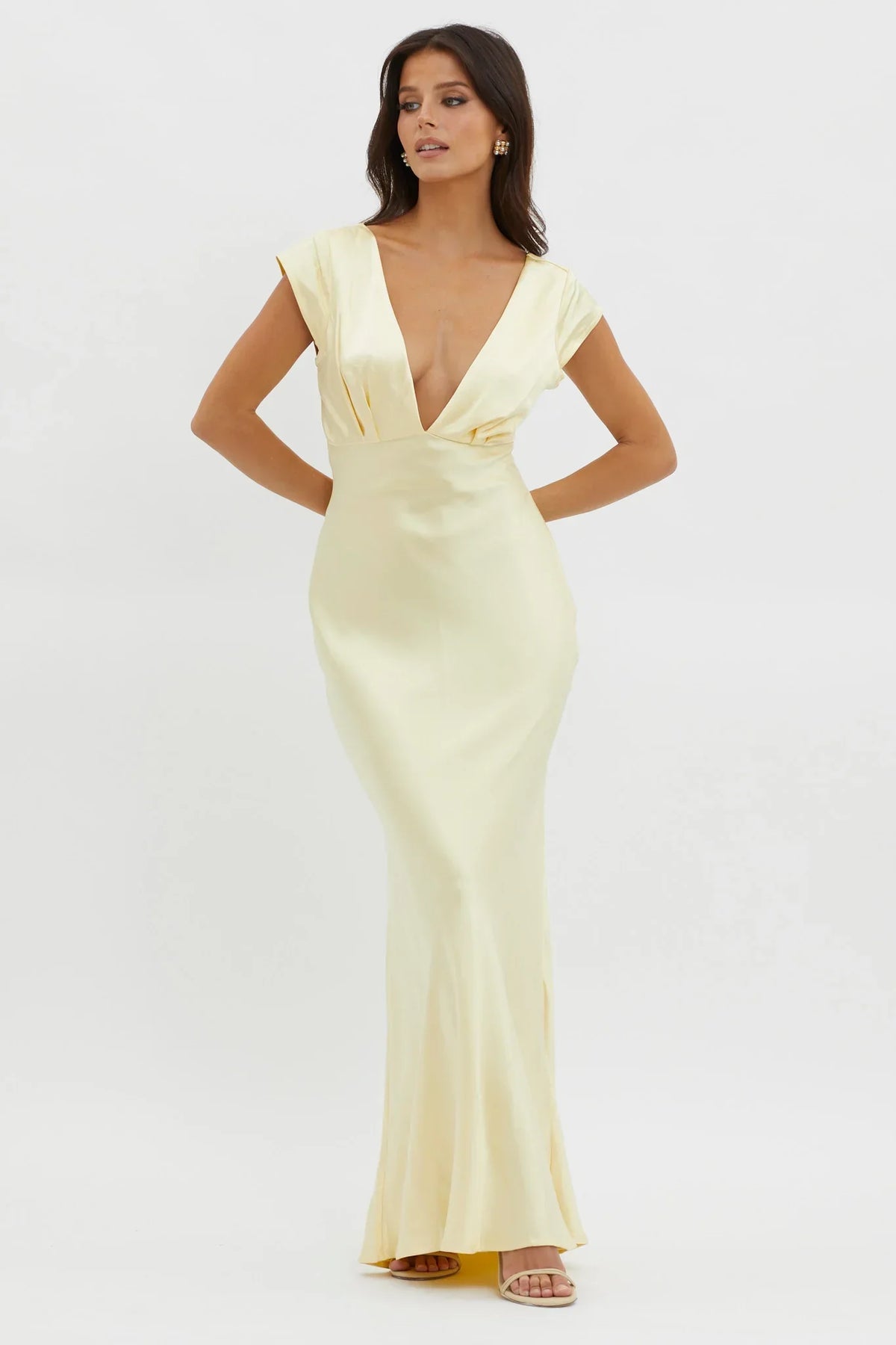 Glamorous Fitted Deep V-Neck Cap Sleeve Satin Maxi Evening Dress