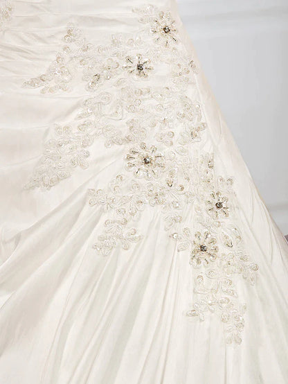 Ball Gown Wedding Dresses V Neck Chapel Train Taffeta Half Sleeve See-Through with Ruched Beading Appliques