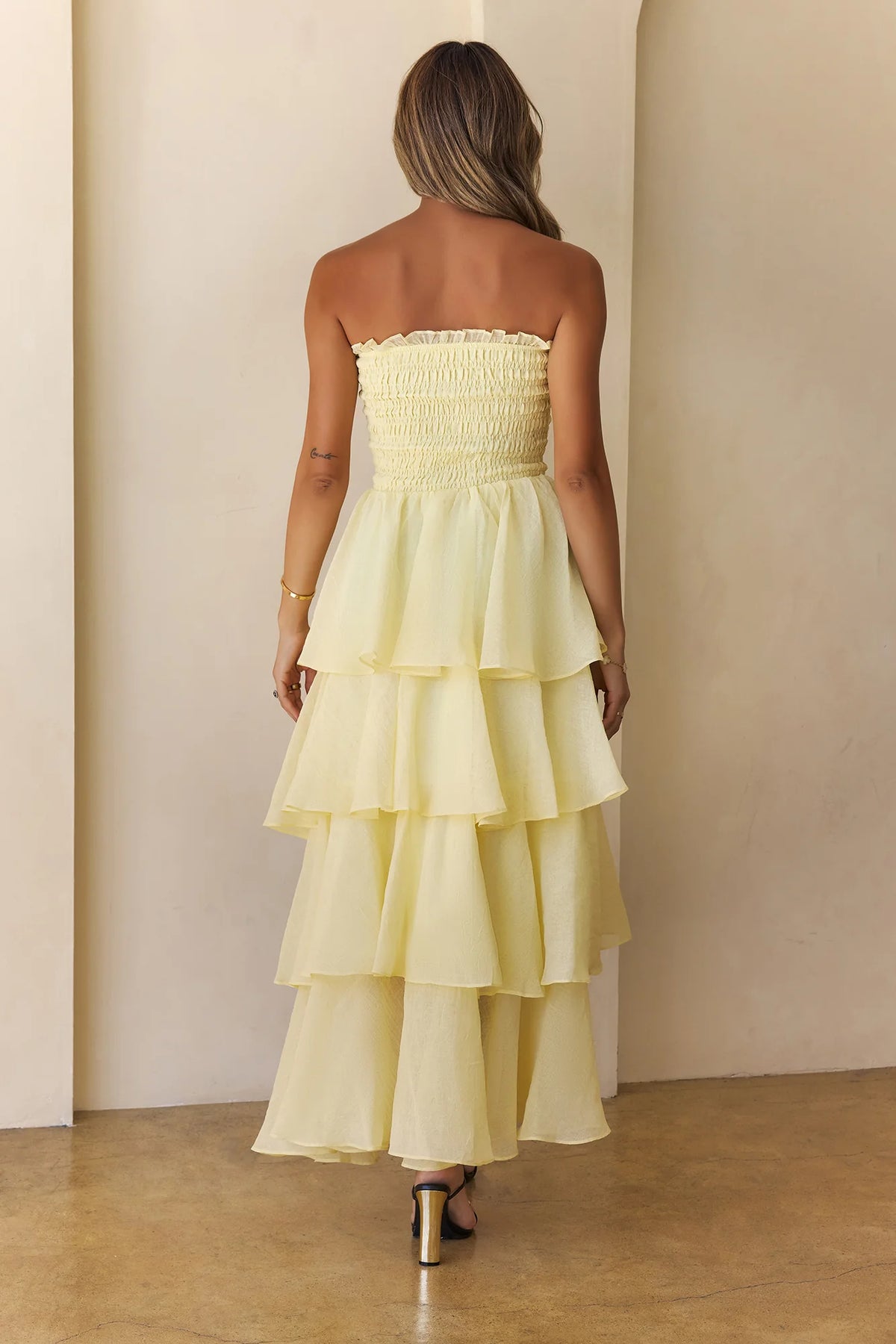 Luxury Lemon Yellow Prom Dresses with Tiered Ruffle Skirt and Strapless Smocked Bodice