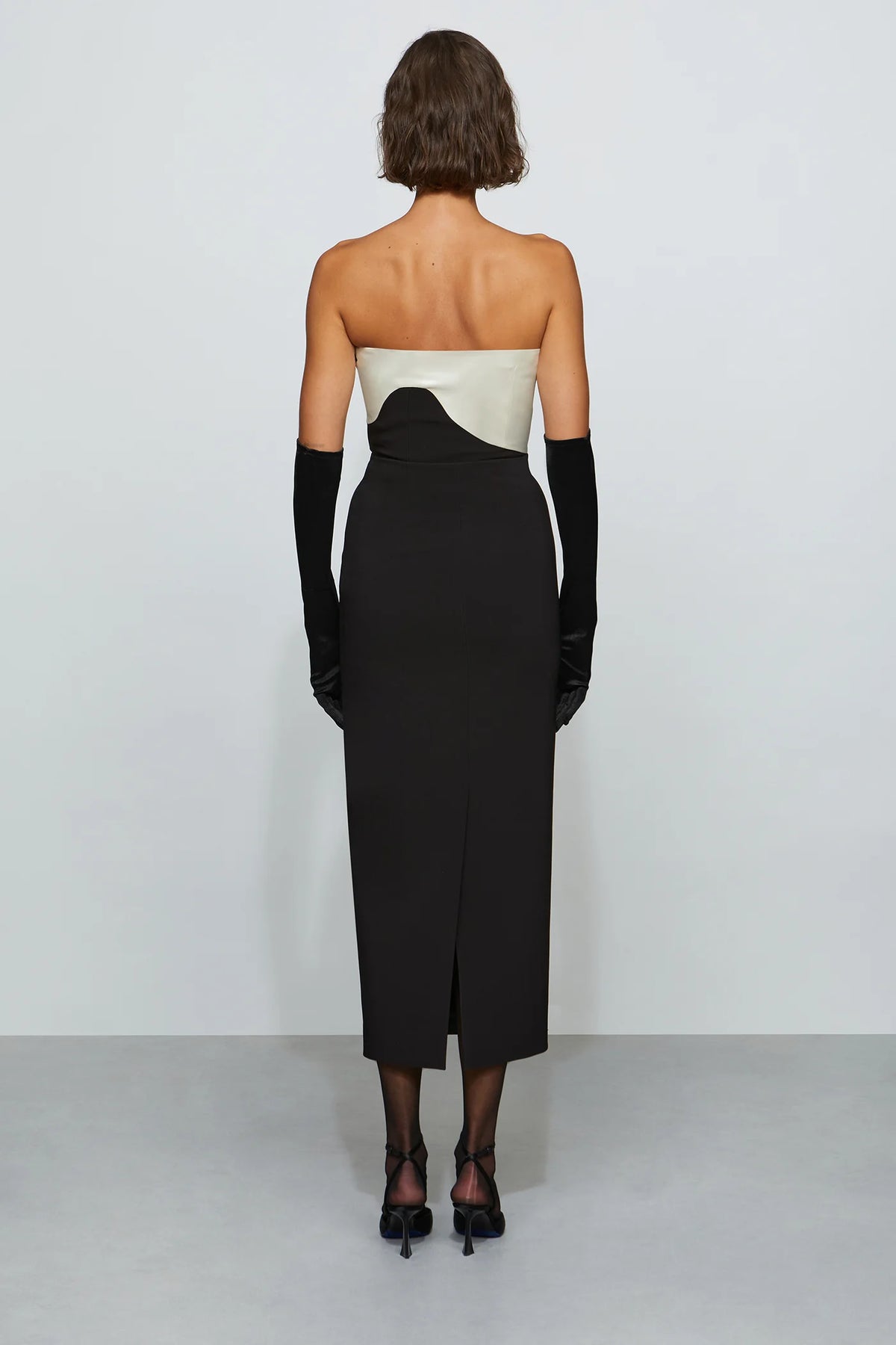 Modern Black and White Color-Block Strapless Sweetheart Neck Bodycon Midi Evening Dress