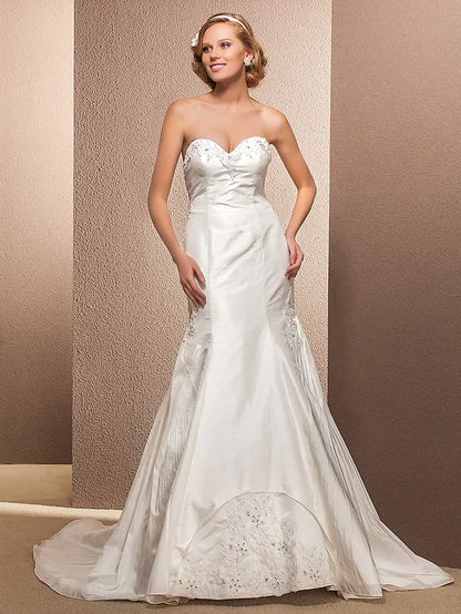 Wedding Dresses Sweetheart Neckline Court Train Taffeta Sleeveless with Pleats Sequin Appliques