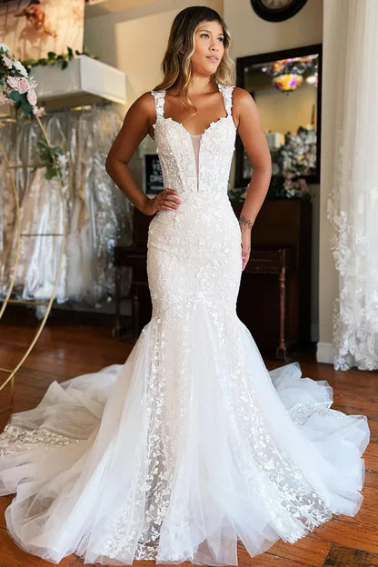 A-Line Lace White Sleeveless Sweep / Brush Train Lace Bridal Gowns Wedding Dress With  Appliques
