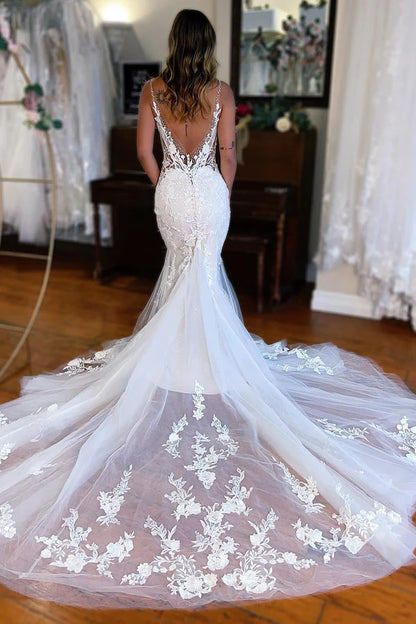 Mermaid Wedding Dresses Sheath / Column V Neck Sleeveless Court Train Lace Bridal Gowns With Appliques