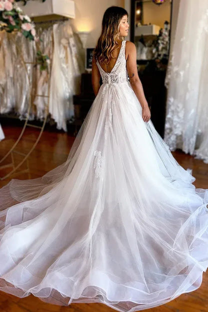 Wedding Dresses Sweetheart  Deep V-Neck Backless  Court Train Lace Regular Long Wedding Dress With Appliques