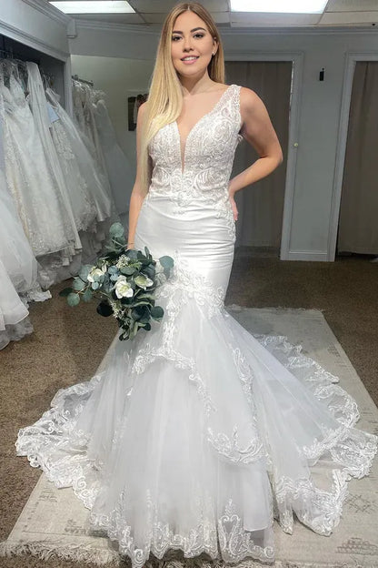 Mermaid A-Line Wedding Dresses V Neck Chapel Train Lace Tulle  White Long Wedding Dress with Lace Appliques
