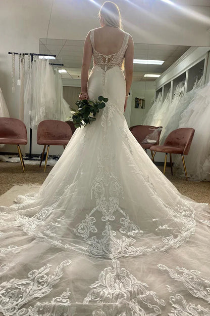 Mermaid A-Line Wedding Dresses V Neck Chapel Train Lace Tulle  White Long Wedding Dress with Lace Appliques